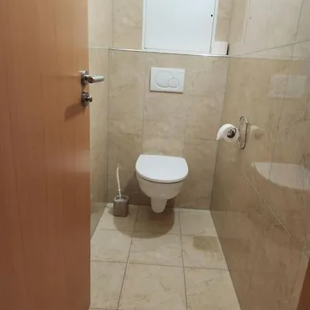 Modern Flat, Balcony, Garage * ברטיסלאבה