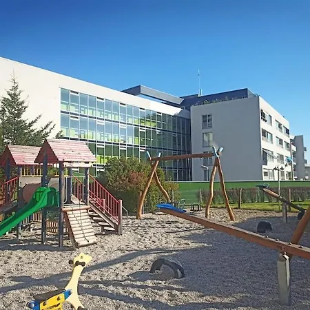 Modern Flat, Balcony, Garage Appartement *