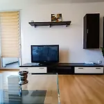 Modern Flat, Balcony, Garage Daire Bratislava